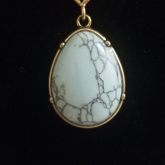 CHEVRON Goldtone Necklace Cracked Turquoise Pendan - Picture 3 of 6